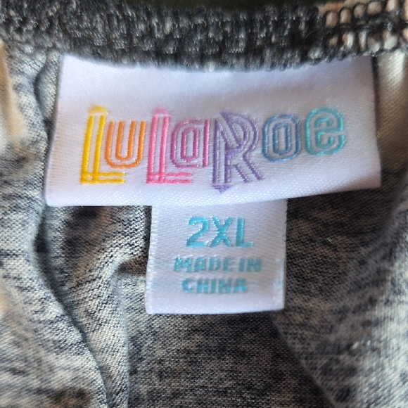 LuLaRoe Gray and White Top - Picture 3 of 3